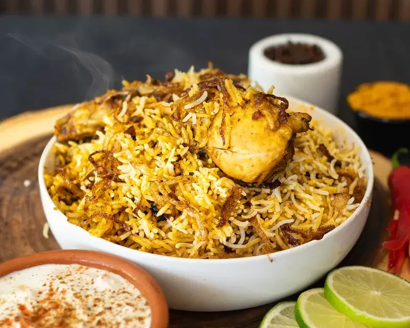 Halal chicken biryani at Anaya Foods — halal Indian restaurant Den Haag Scheveningen